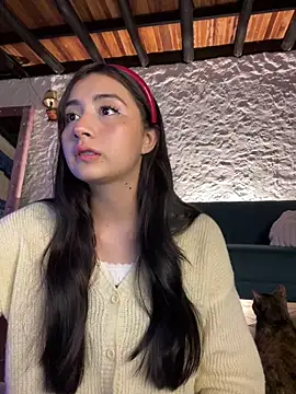 Snapshot of kaori_77 chatting on 02-18-26, 04:19 kaori 77 online show from 02-18-26, 04:19