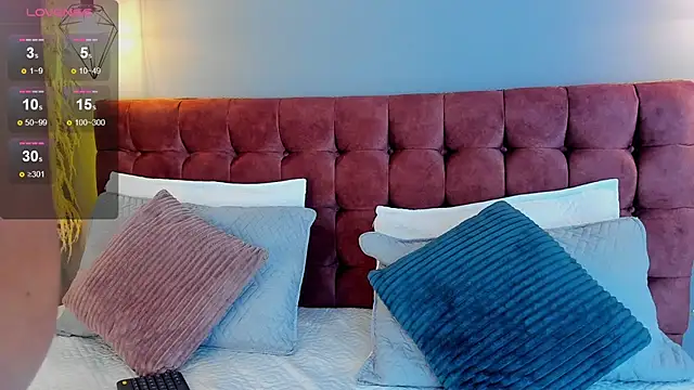 Tania 77  online show from 12-19-25, 01:07