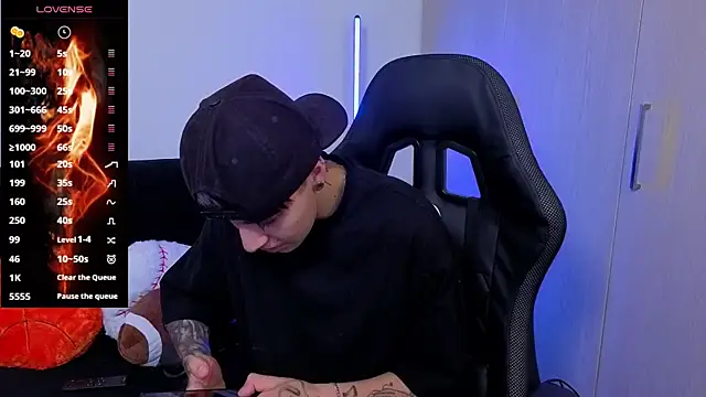 imlaiaaa online show from 11-25-25, 09:48