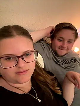 CurvyPaar2 online show from 09-19-25, 04:07