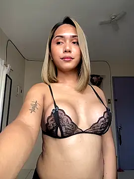 IvoryKath online show from 10-31-25, 03:18