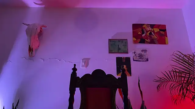 Snapshot of camille_delrey chatting on 11-21-25, 12:43 camille delrey online show from 11-21-25, 12:43