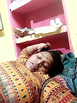 Hot crety online show from 04-28-26, 04:12