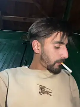 lyath3245 online show from 04-10-26, 04:44