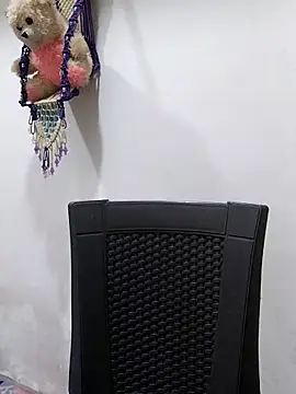 Snapshot of sneha_bebo chatting on 11-04-25, 03:33 sneha bebo online show from 11-04-25, 03:33