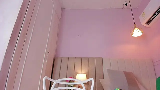 Snapshot of _wendy_x chatting on 01-18-26, 11:36 wendy x online show from 01-18-26, 11:36