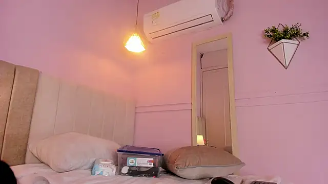 Snapshot of _wendy_x chatting on 02-04-26, 11:38 wendy x online show from 02-04-26, 11:38