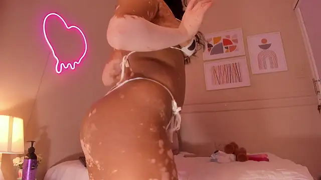 Snapshot of _wendy_x chatting on 02-22-26, 11:42 wendy x online show from 02-22-26, 11:42