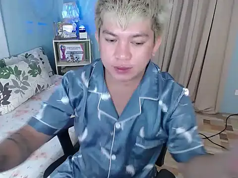 Fuckboii intown online show from 11-30-25, 01:48