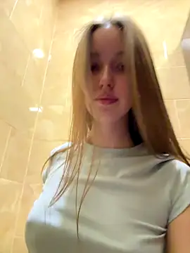 Snapshot of ElliRose chatting on 09-10-25, 07:08 ElliRose online show from 09-10-25, 07:08