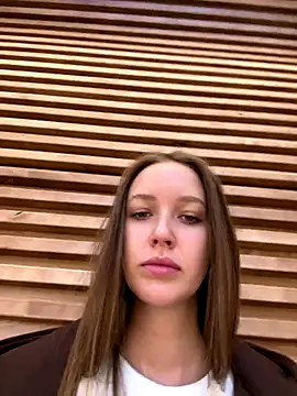 Snapshot of ElliRose chatting on 11-10-25, 06:45 ElliRose online show from 11-10-25, 06:45