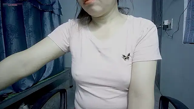 Snapshot of _Sara_768 chatting on 10-26-25, 08:04 Sara 768 online show from 10-26-25, 08:04