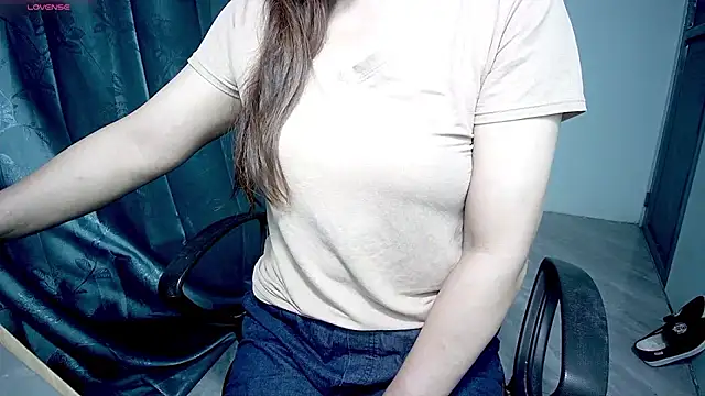 Snapshot of _Sara_768 chatting on 10-30-25, 07:58 Sara 768 online show from 10-30-25, 07:58