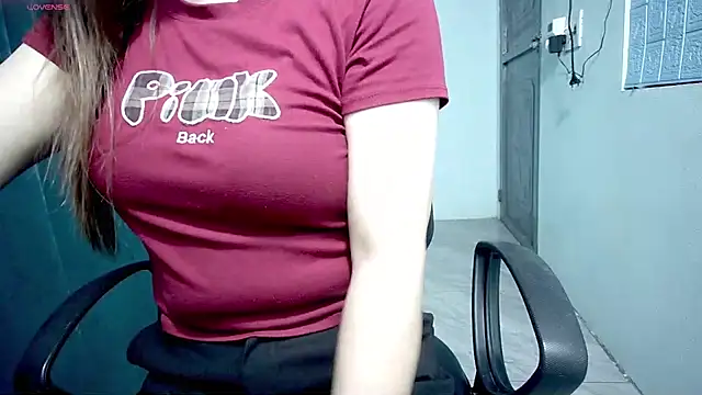 Snapshot of _Sara_768 chatting on 11-16-25, 08:58 Sara 768 online show from 11-16-25, 08:58