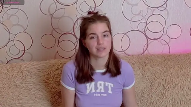 Snapshot of ElzaBlis chatting on 09-22-25, 01:02 ElzaBlis online show from 09-22-25, 01:02