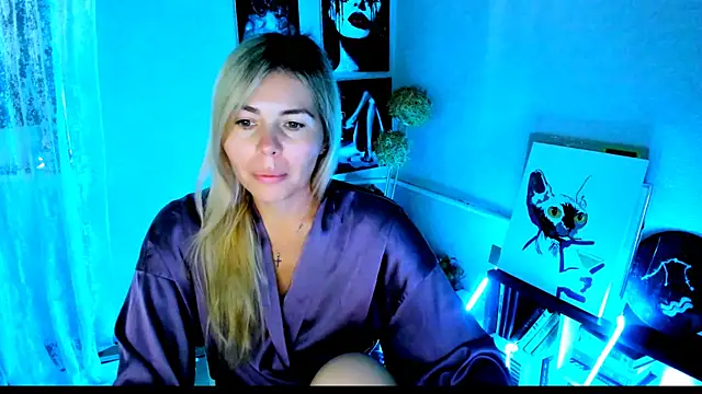LoraBoyar online show from 07-09-26, 02:15