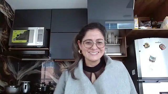 Snapshot of linda-mature43 chatting on 09-09-25, 03:00 linda-mature43 online show from 09-09-25, 03:00