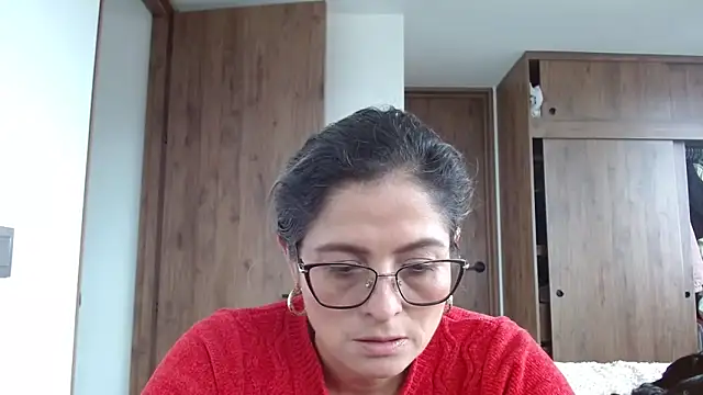 Snapshot of linda-mature43 chatting on 09-10-25, 04:51 linda-mature43 online show from 09-10-25, 04:51