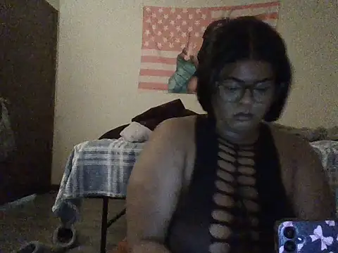 Snapshot of TharealBunn chatting on 03-26-26, 10:10 TharealBunn online show from 03-26-26, 10:10