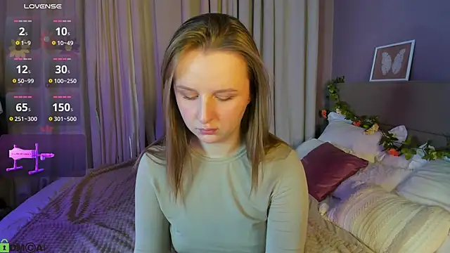 Snapshot of Rina_Panic chatting on 04-28-26, 02:27 Rina Panic online show from 04-28-26, 02:27