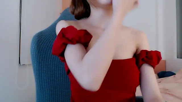 Cam-Ly online show from 04-12-26, 05:29