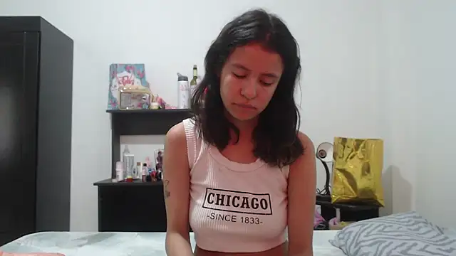 nathaly jones  online show from 06-10-26, 12:37