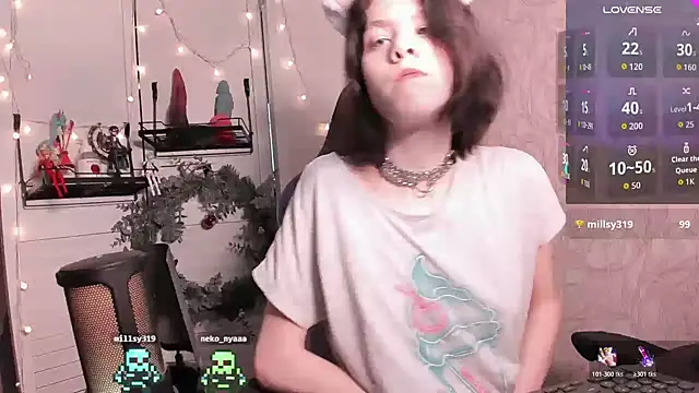 aestheticbeing online show from 12-18-25, 12:11