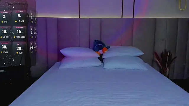 Snapshot of Alice_Wander chatting on 09-09-25, 02:44 Alice Wander online show from 09-09-25, 02:44