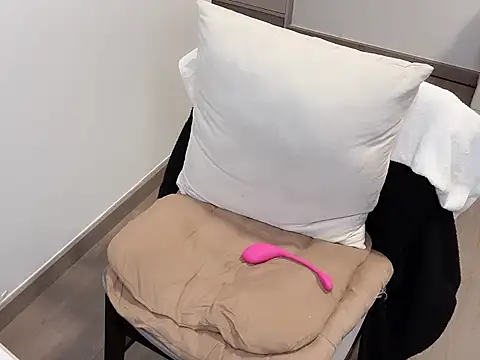 BestBerry online show from 11-27-25, 01:13