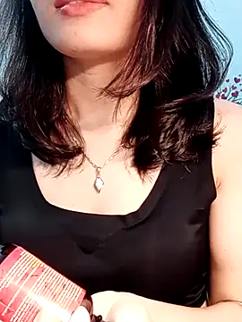 Hinna x online show from 03-13-26, 06:42