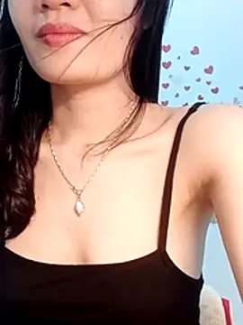 Snapshot of Hinna_x chatting on 07-12-26, 02:13 Hinna x online show from 07-12-26, 02:13