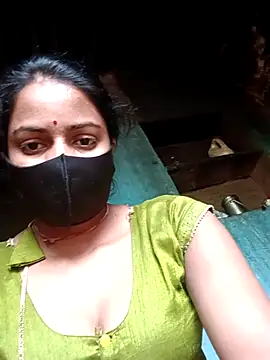 Snapshot of kajalbhabhi44 chatting on 06-01-26, 04:14 kajalbhabhi44 online show from 06-01-26, 04:14