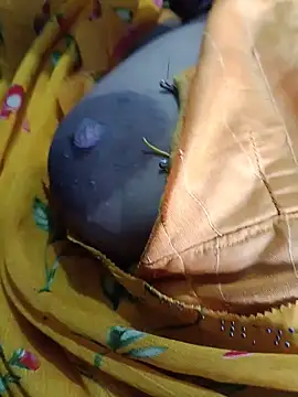 Snapshot of kajalbhabhi44 chatting on 06-11-26, 10:13 kajalbhabhi44 online show from 06-11-26, 10:13
