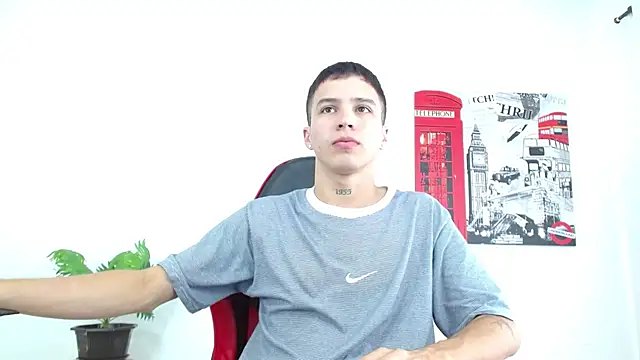 Cumandres18 online show from 10-31-25, 01:56