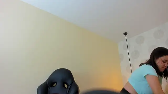 GIANAMILLER6 online show from 02-16-26, 12:12