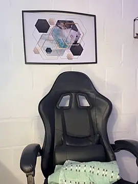 Alyson Conner online show from 03-06-26, 01:18