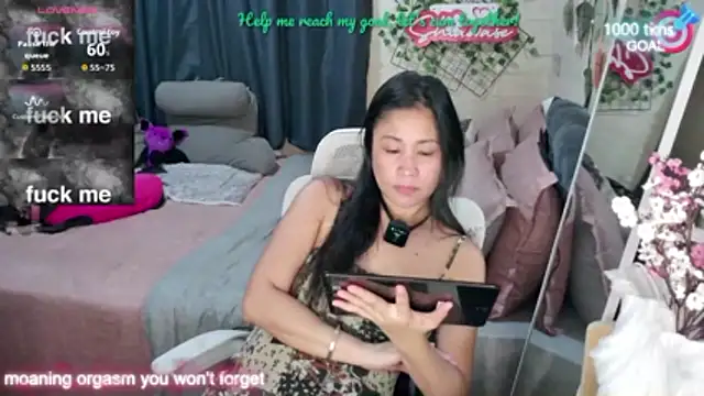 Shiawase1125 online show from 10-15-25, 05:29