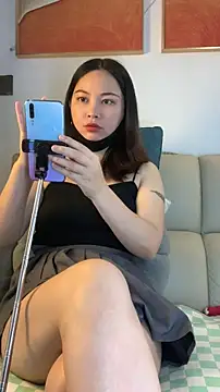 Snapshot of zhizhinaigai chatting on 05-08-26, 04:18 zhizhinaigai online show from 05-08-26, 04:18