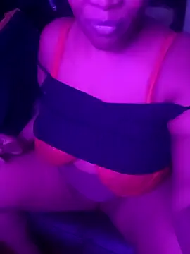 Snapshot of Nisha_Benz chatting on 09-22-25, 08:00 Nisha Benz online show from 09-22-25, 08:00