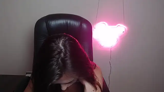 BonnieX  online show from 06-06-26, 10:42