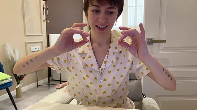 daniellia  online show from 02-02-26, 10:36