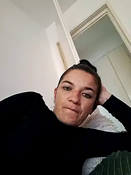 Snapshot of alinaalinutzq chatting on 09-11-25, 10:48 alinaalinutzq online show from 09-11-25, 10:48