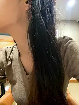 Snapshot of MengMeng0515 chatting on 01-11-26, 11:59 MengMeng0515 online show from 01-11-26, 11:59