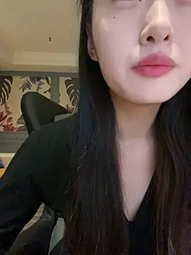 Snapshot of MengMeng0515 chatting on 02-08-26, 12:52 MengMeng0515 online show from 02-08-26, 12:52