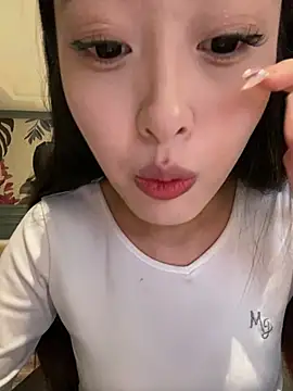 Snapshot of MengMeng0515 chatting on 03-01-26, 02:19 MengMeng0515 online show from 03-01-26, 02:19