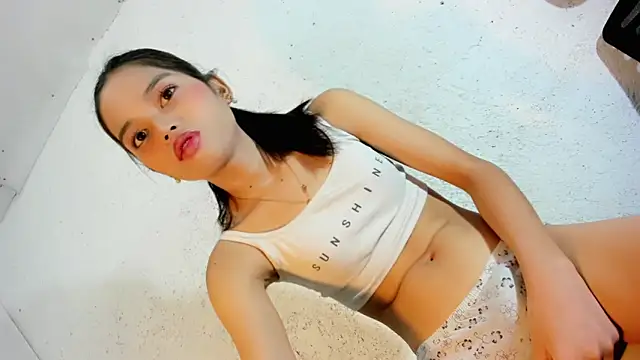 CUTIE GIRLSX online show from 06-24-26, 09:41