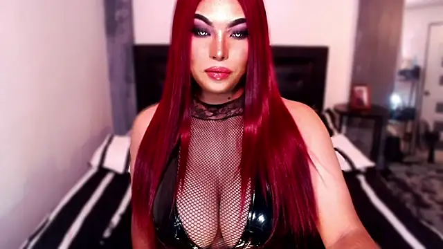 Snapshot of xTrixieMae chatting on 09-25-25, 04:05 xTrixieMae online show from 09-25-25, 04:05