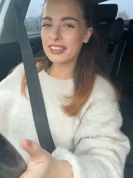 Snapshot of PiperPassionX chatting on 10-27-25, 03:05 PiperPassionX online show from 10-27-25, 03:05