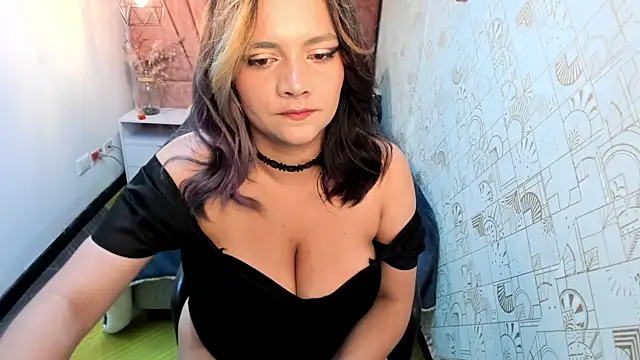 Kiara Cruz   online show from 04-10-26, 08:35