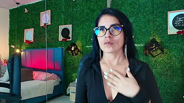 Linagh  online show from 11-10-25, 11:53